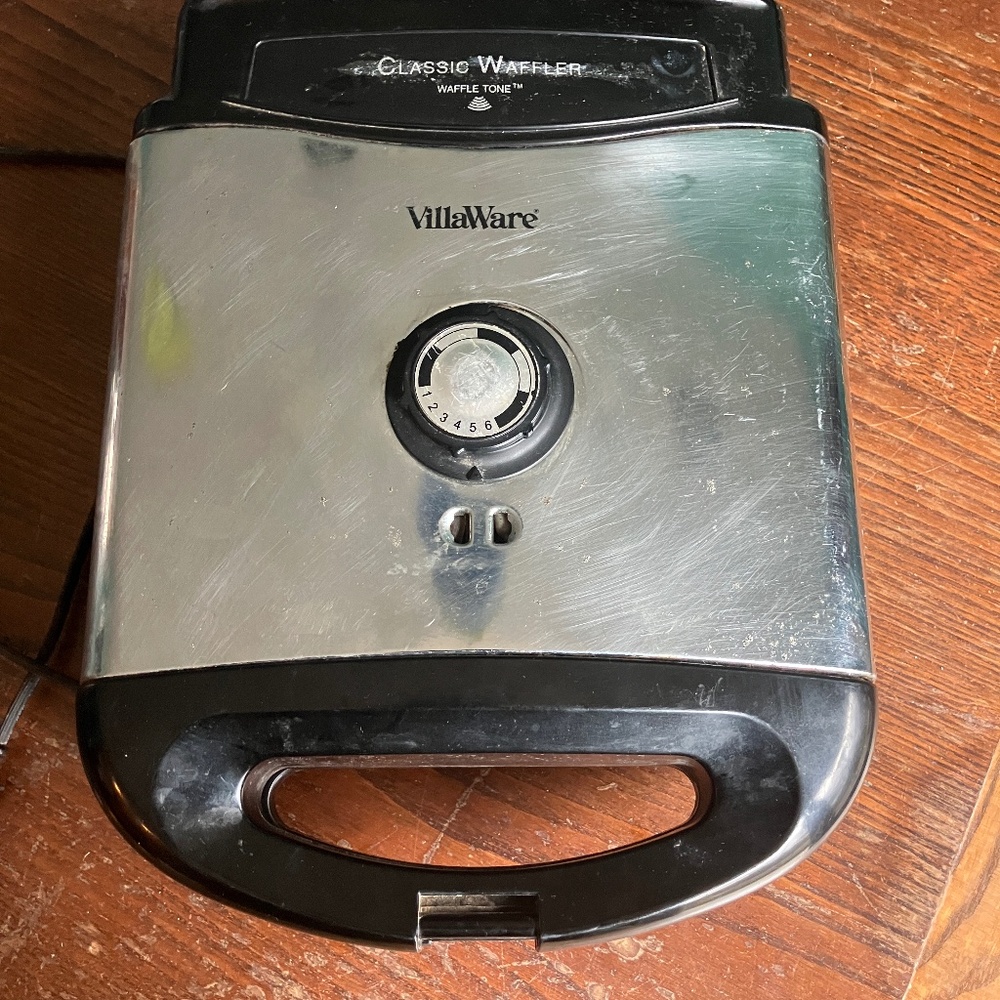 ✨ Vintage VillaWare Classic Waffler - Style & Precision ✨